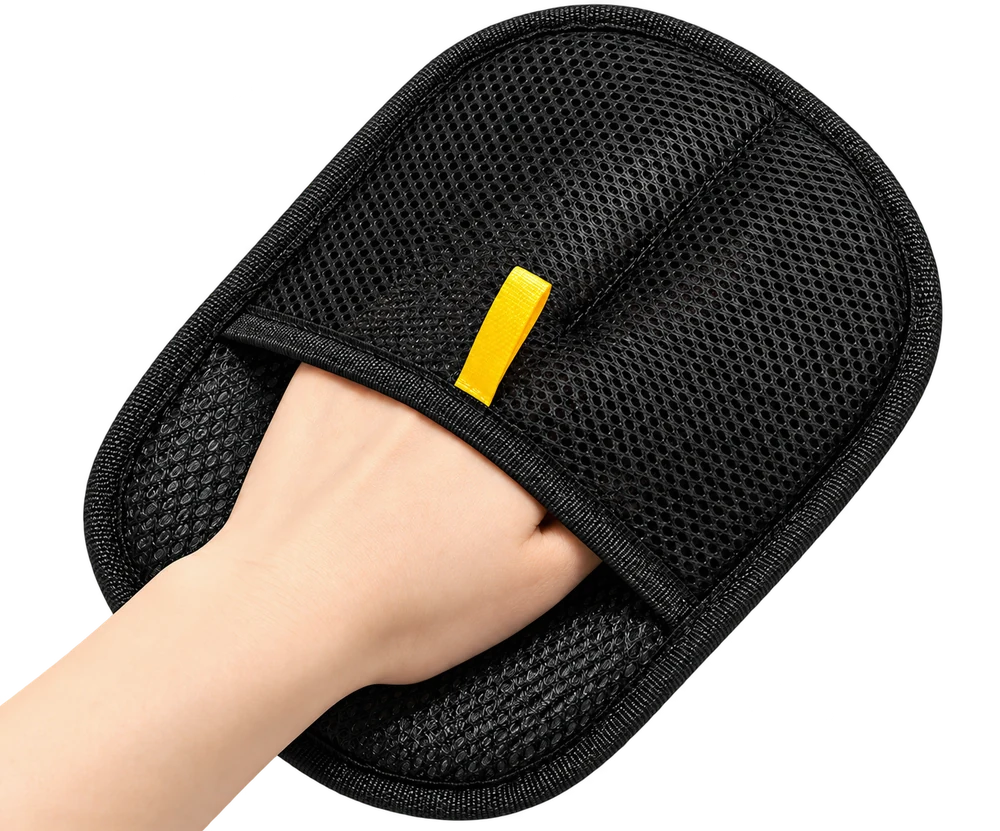 A hand slipped inside the Furivo glove